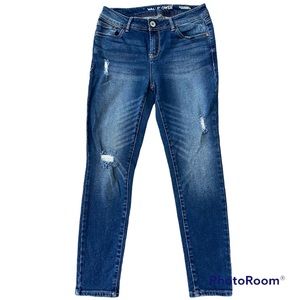 Wallflower Legendary Fit Skinny Distressed Jeans Size 7 Light Stretch